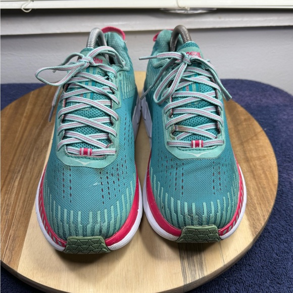 Hoka One One Teal and Pink Clifton 5 (Women’s 9.5) - Picture 2 of 8